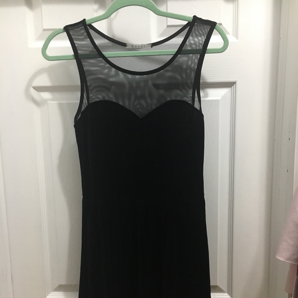 A pretty black dress